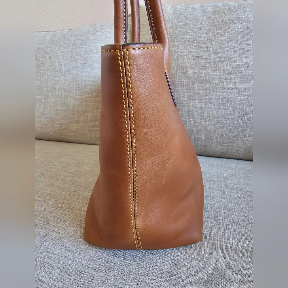 Dooney & Bourke Small Russel Bag, Florentine Leather. - Picture 7 of 14